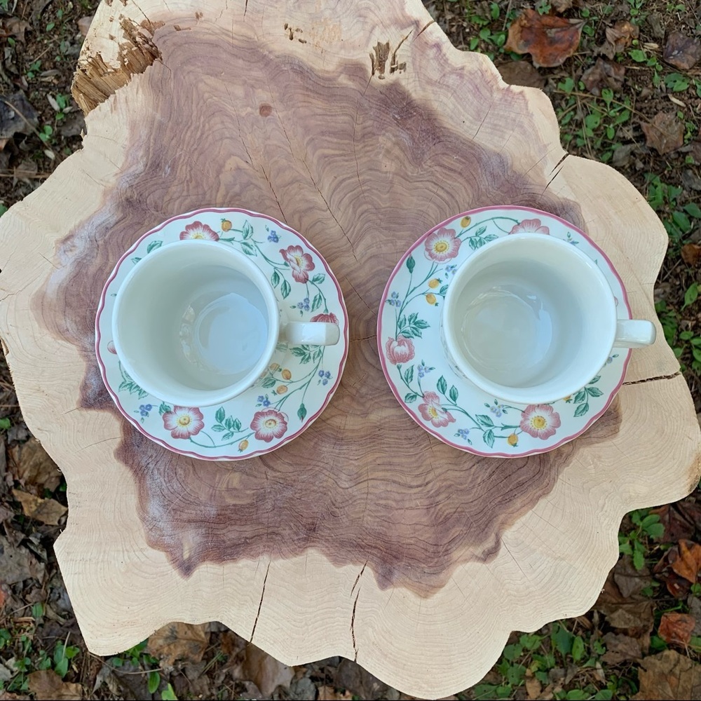 2 X Churchill Staffordshire England Briar Rose Floral cup and saucer sets - Picture 5 of 13